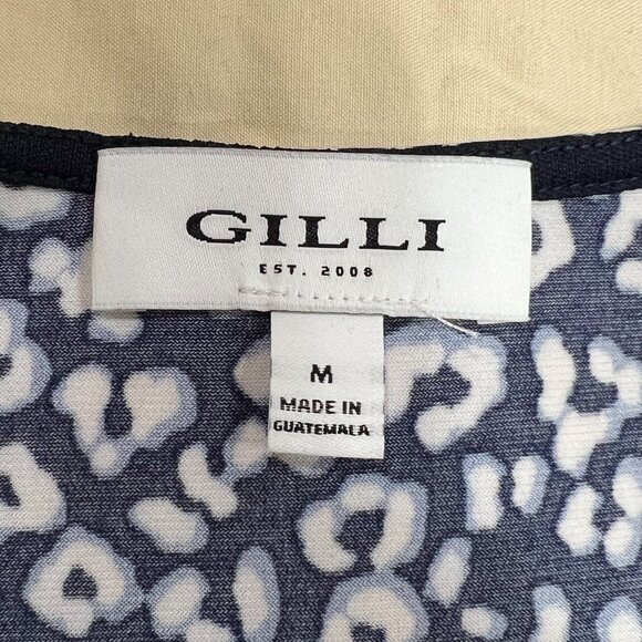 G.I.L.I. Floral Blue Blouse Women's Size Medium - Picture 2 of 10